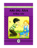 Ari og Ása leika sér